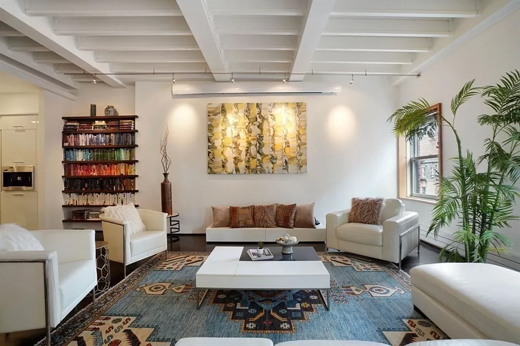2 bed, 2.0 bath, 1490 sqft, $10,000 — Photo 3