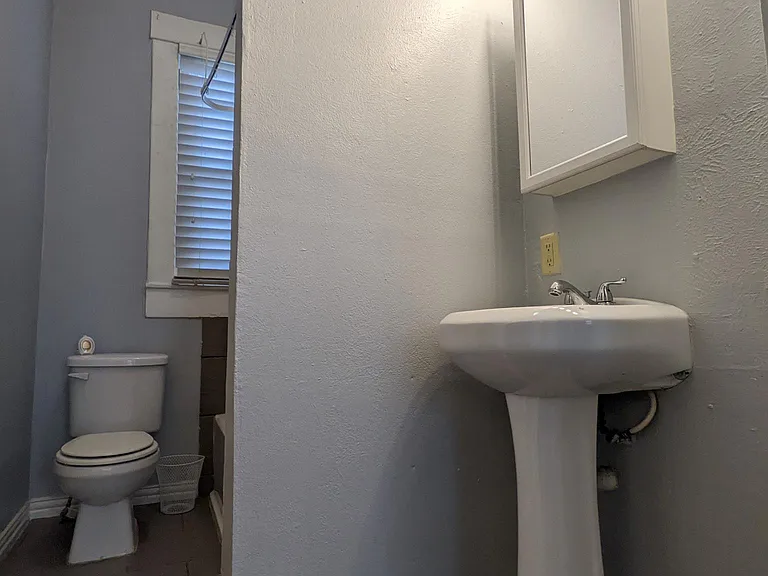 1115 N Crawford St #2 — Photo 10
