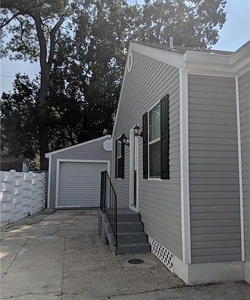 3rd image of 1023 S Turnbull Dr