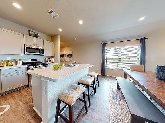 4th image of 5613 Barretts Trace Ln