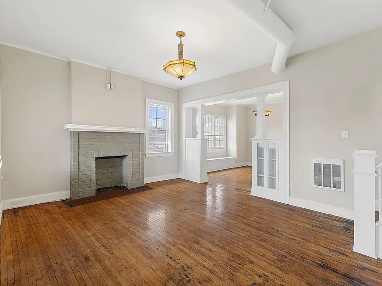 Historic Audubon Court — Photo 9