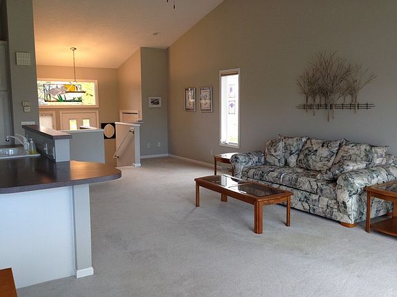 2nd image of 6076 Gleneagle Dr