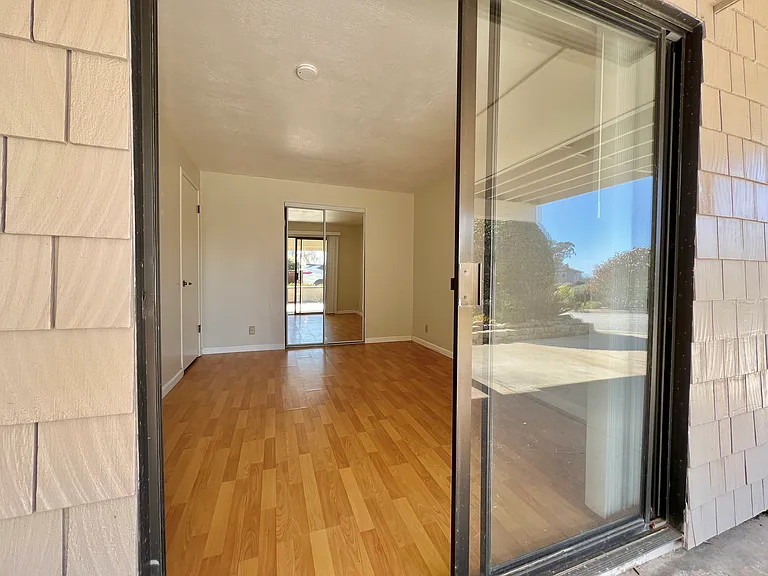 463 Sea Horse Dr — Photo 25