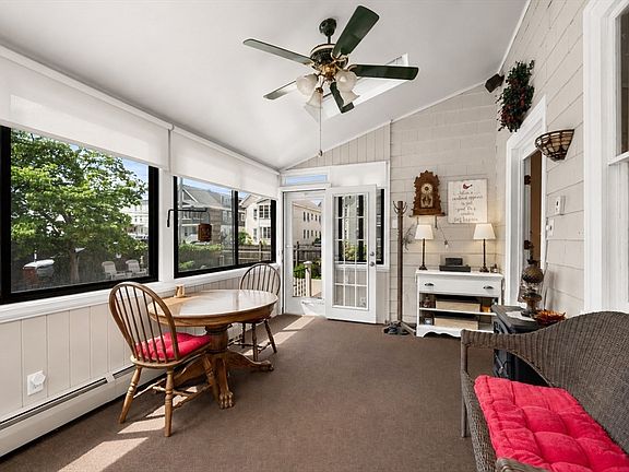 5th image of 52 Mount Washington St