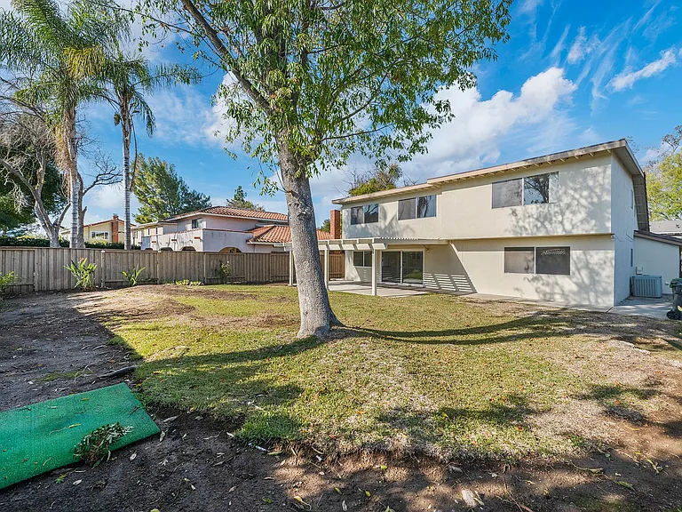 32022 Grenville Ct — Photo 8