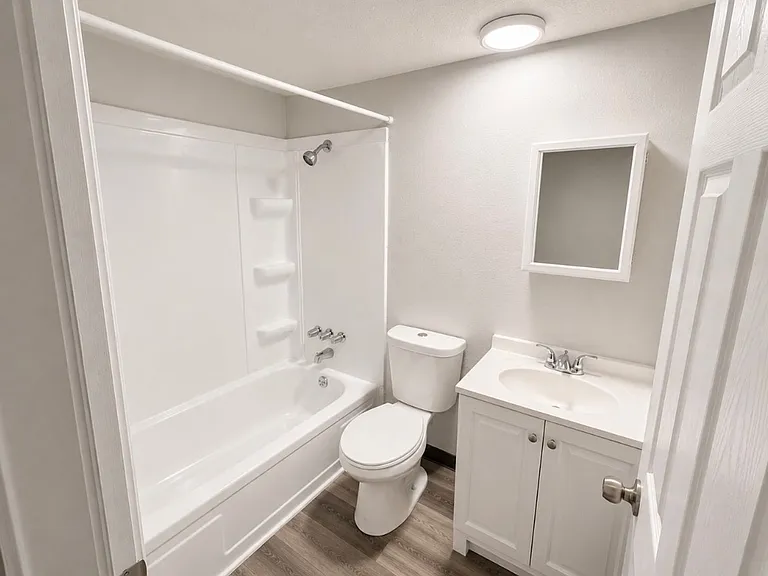 3205 Kingman Blvd — Photo 3
