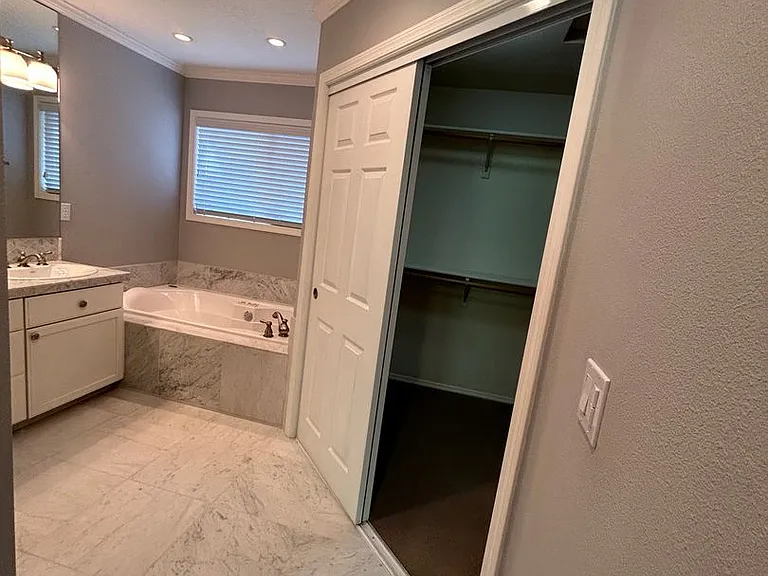 8827 SW 90th Ave — Photo 22