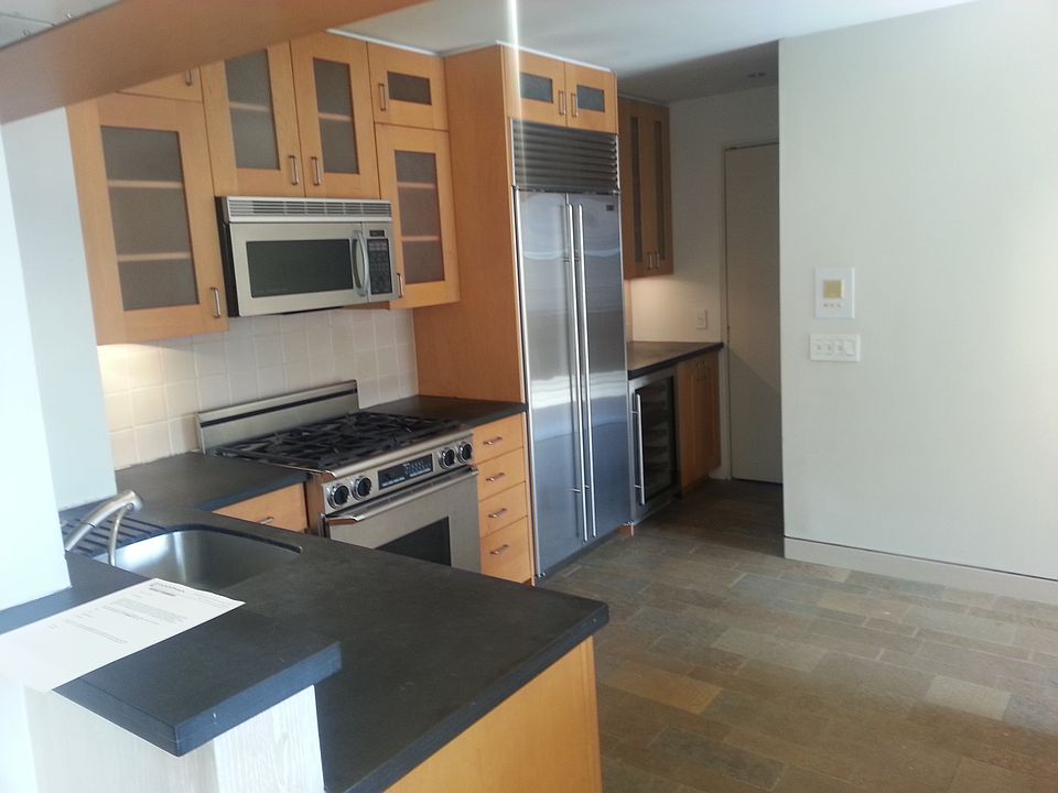 1st image of 185 W Houston St APT 6B