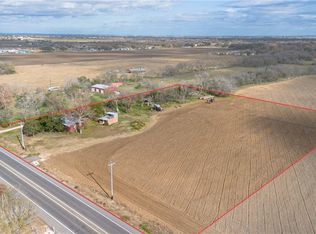 8195 Fm 725, Mc Queeney, TX 78123