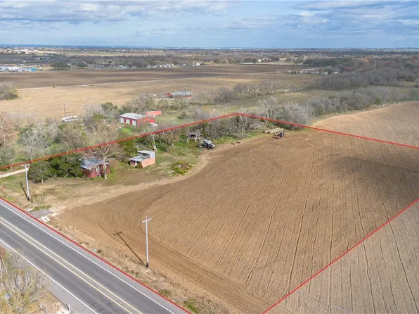 8195 Fm 725, Mc Queeney, TX 78123