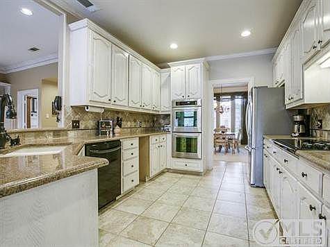 3rd image of 2407 Ballantrae Dr
