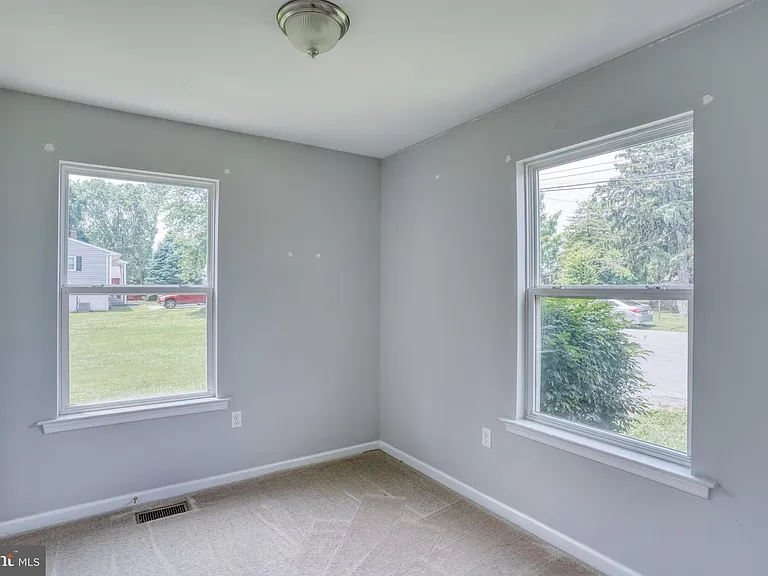 203 Hamilton St — Photo 14