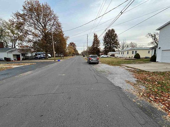 5th image of 134 Bender Ave