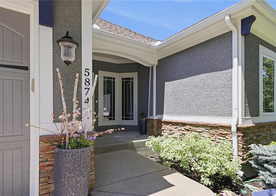 5874 S National Dr, Parkville, MO 64152 | Zillow