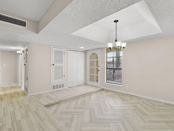 3rd image of 5128 Temple Ct