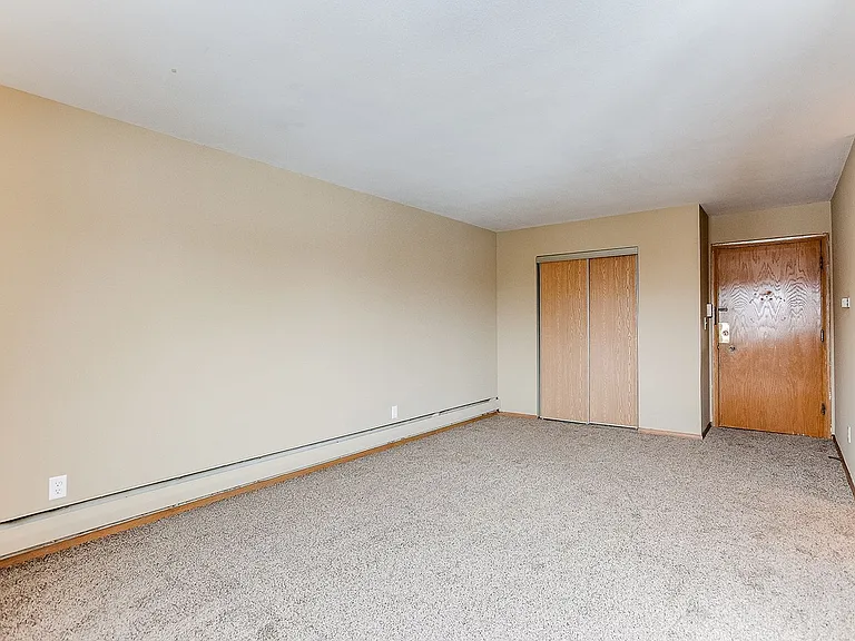 Rivercliff Apartments — Photo 20