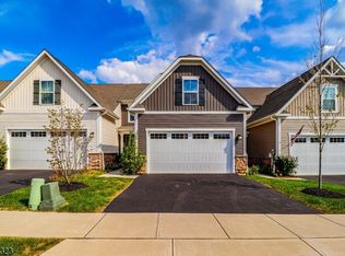 10 Sparrowhawk St, Washington Twp., NJ 07882