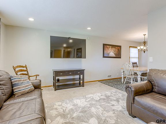 5th image of 2509 S 84th St