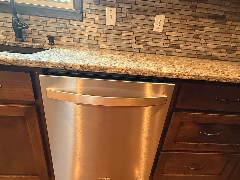 906 Summit Rd — Photo 8
