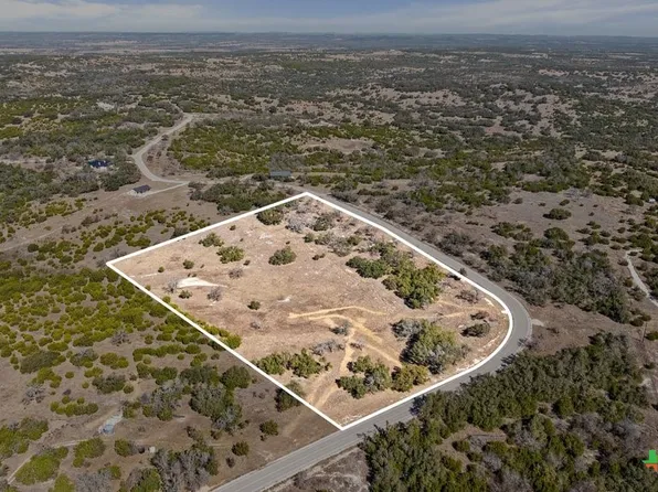 529 Skyline Dr, Blanco, TX 78606