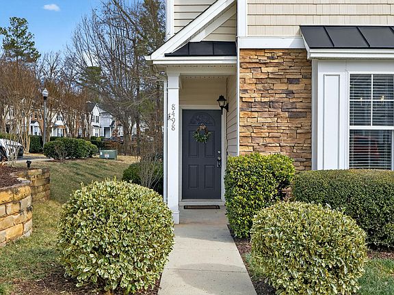 3rd image of 8498 Central Dr