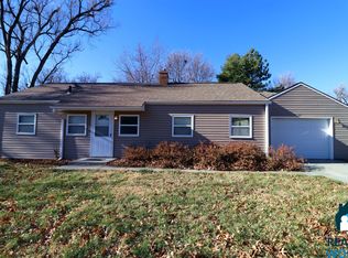 2001 S 52nd St, Lincoln, NE 68506