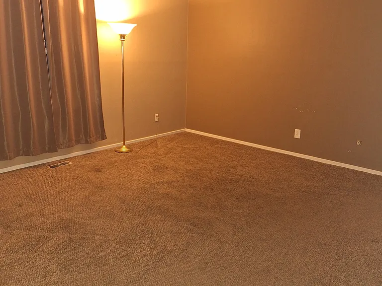 2147 Broadmoor Road Cir — Photo 17