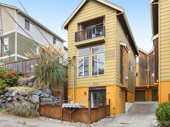 2120 W Ruffner Street, Seattle, WA 98199