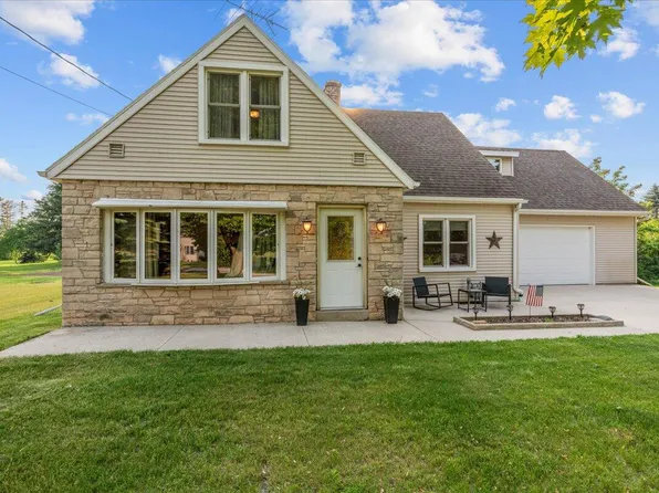 1236 North Westview STREET, Cleveland, WI 53015