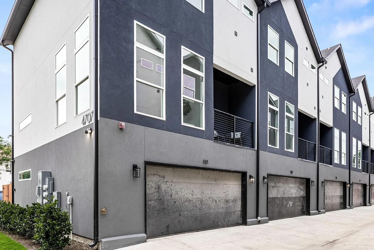 Building Photo - 4709 Virginia Ave #4