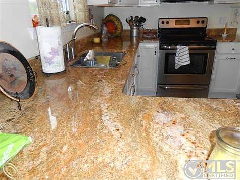 2784 OAK GROVE RD 054.JPG