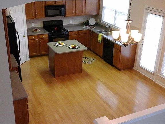 3rd image of 2027 Arbor Crest Ct #164