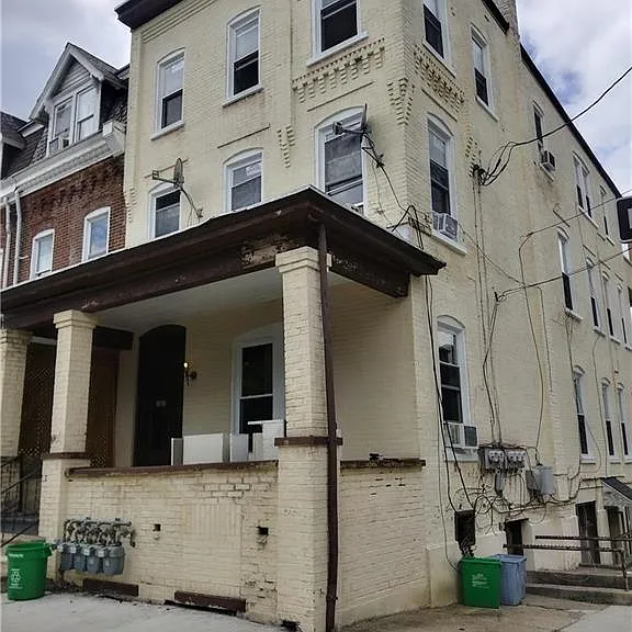 1427 W Turner St #1 — Photo 1
