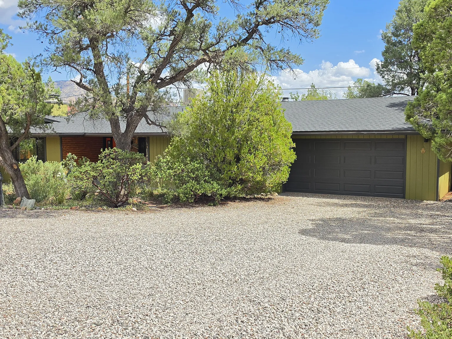 3 bed, 1450 sqft, $3,300 — Photo 1