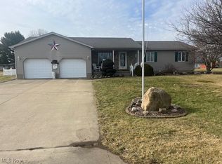 315 Musser Dr, Hopewell, OH 43746