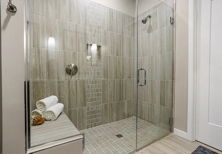Florent Shower