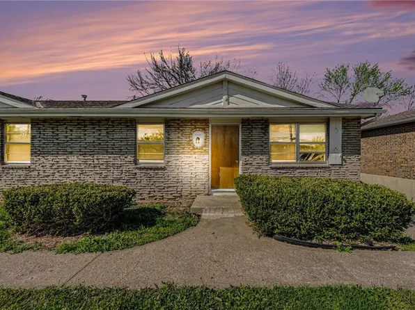 3520 NE 72nd St, Kansas City, MO 64119