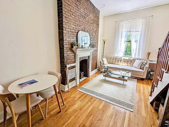 2nd image of 222 W 72nd St APT 4B