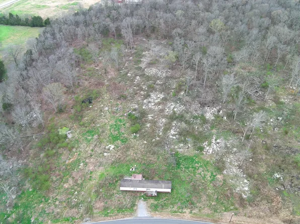 718 Gant Rd, Shelbyville, TN 37160