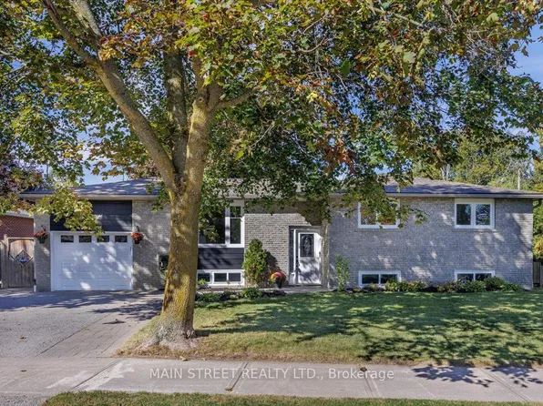 38 Townsend Ave, Bradford West Gwillimbury, ON L3Z 1Y1