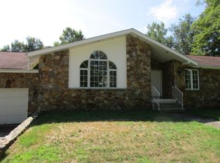 59 Skinner Rd, Colchester, CT 06415