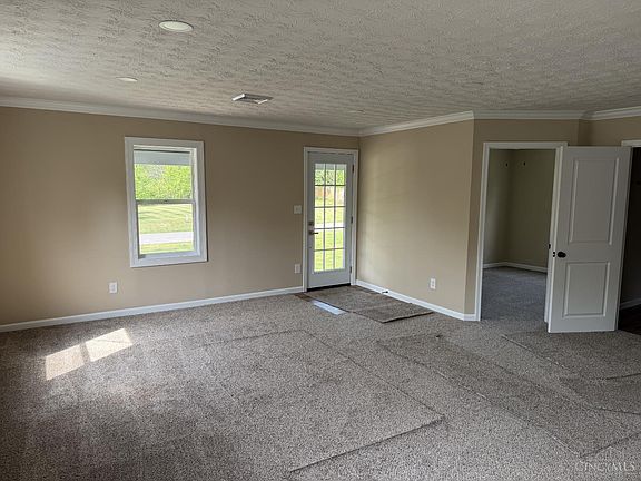 4th image of 2106 Waneta Ave