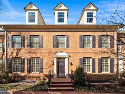 3908 Madison Mews, Fairfax, VA, 22030