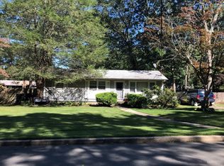 56 Quogue Ave, Flanders, NY 11901