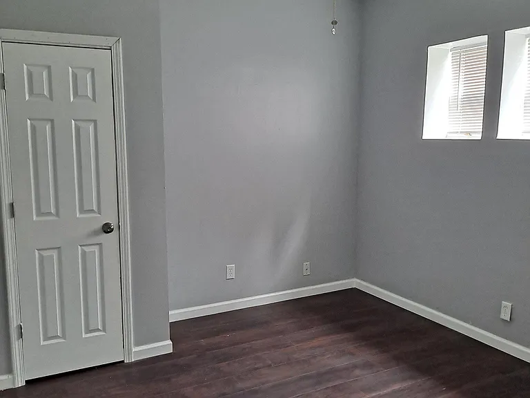 5910 Horton Pl — Photo 7