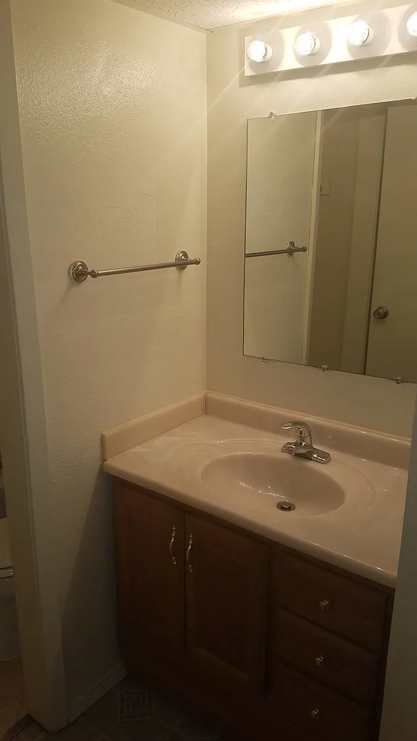 Coming Soon! Cute Studio In Old Sw Reno!! — Photo 1