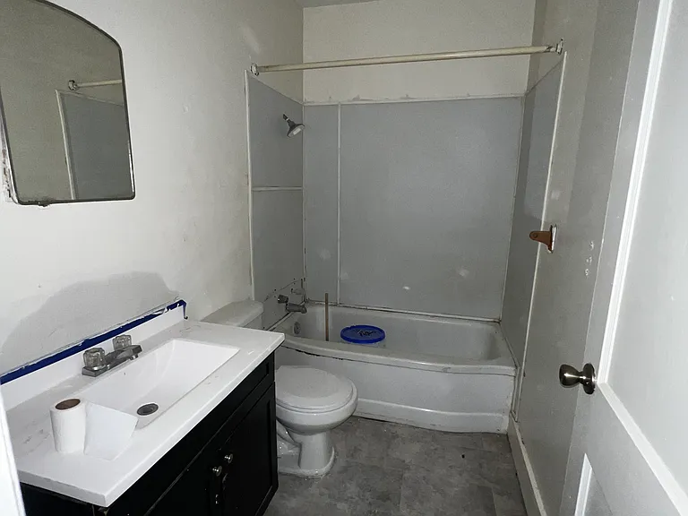 2817 Miller Ave — Photo 2