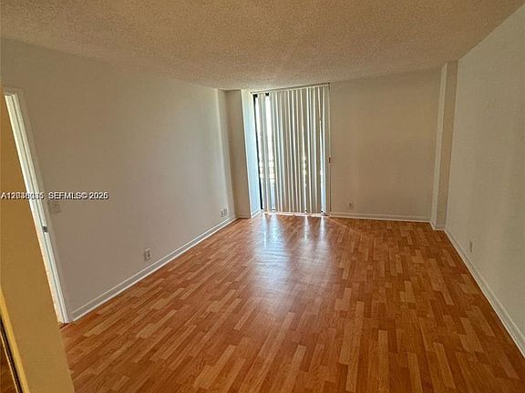 2nd image of 3300 NE 191st St APT 410
