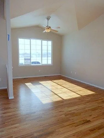 3 bed, 2.5 bath, 1888 sqft, $2,350 — Photo 3