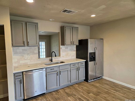 4th image of 2914 Lakeland Dr